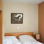 Pinewood بيت ريفي Mantsala